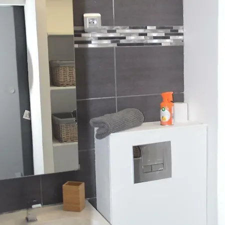 Studio L Ayguade A 300 Metres De La Plage Apartment Hyeres
